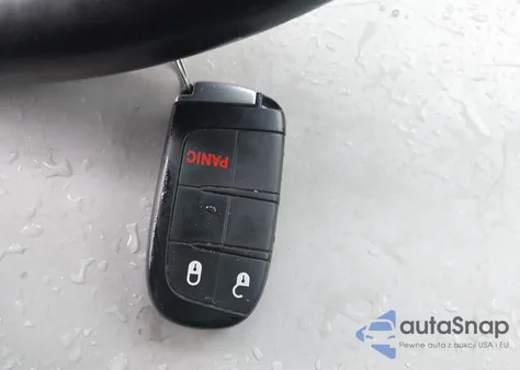 2016 Jeep Grand Cherokee Laredo z USA, uszkodzony, nr VIN 1C4RJEAG8GC501188